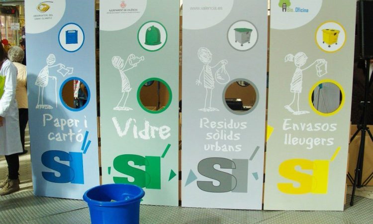 Rubbish and recycling explained on boards