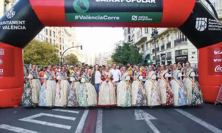 vlc-ttd-events-voltapeufalles-1 Runners in Fallas costumes
